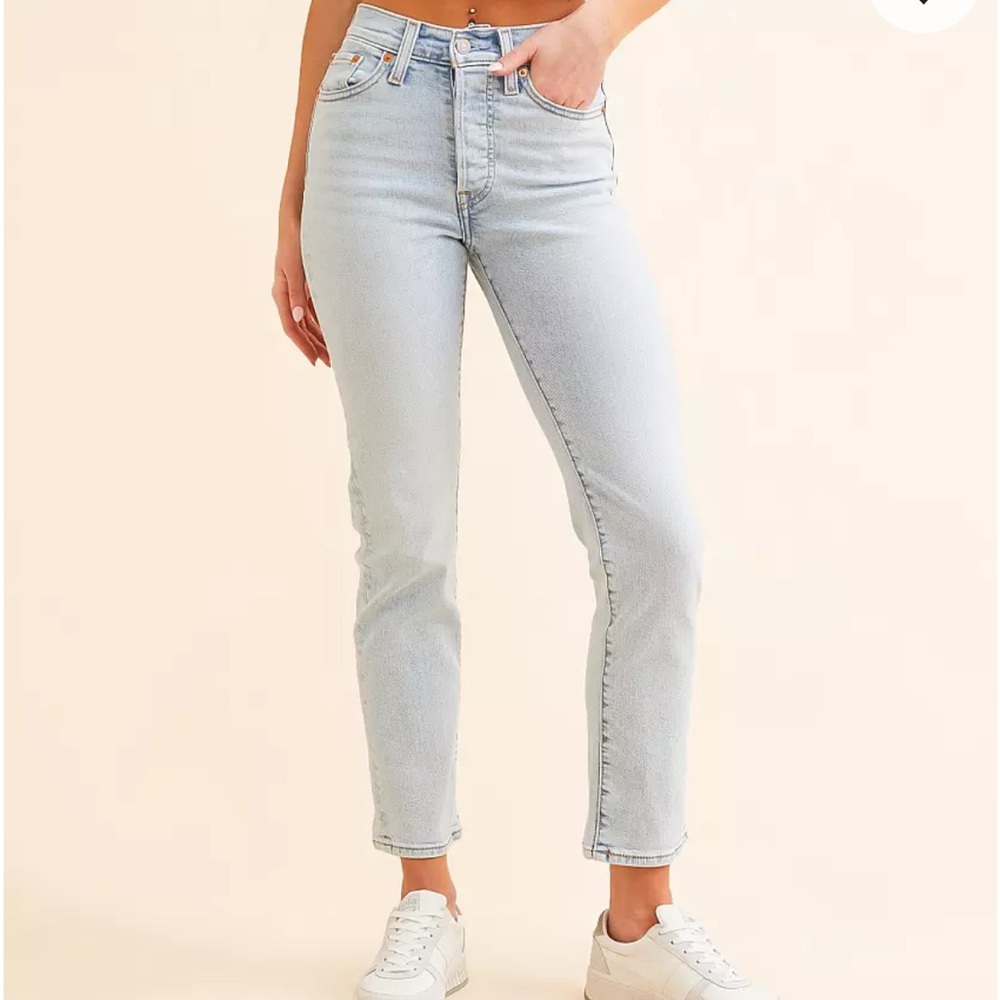 Levi’s Wedgie Straight Blue Jeans